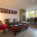 T3 A - 2 Chambres, Clim, Wifi, Parking, Proche Thermes, Classe 4* - Fr-1-553-189 아파트
