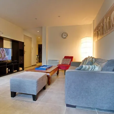 T3 A - 2 Chambres, Clim, Wifi, Parking, Proche Thermes, Classe 4* - Fr-1-553-189 Apartment Balaruc-les-Bains