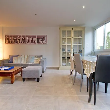 T3 A - 2 Chambres, Clim, Wifi, Parking, Proche Thermes, Classe 4* - Fr-1-553-189 شقة *