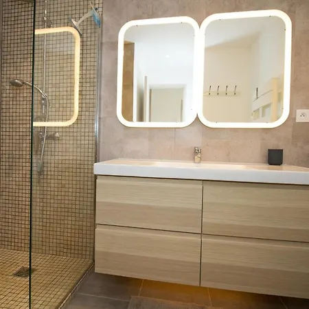 شقة T3 A - 2 Chambres, Clim, Wifi, Parking, Proche Thermes, Classe 4* - Fr-1-553-189 *